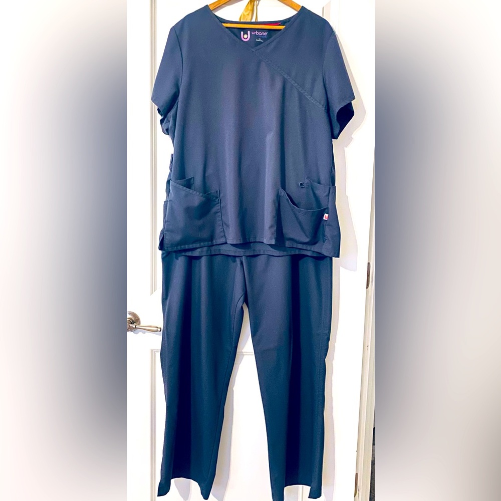 2xl Urbane Ultimate gray scrub set